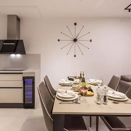 Luxury Anteo Hills With Parking Garage And Balcony Kostrena