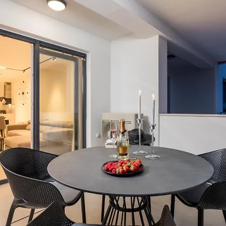 Luxury Anteo Hills With Parking Garage And Balcony Kostrena