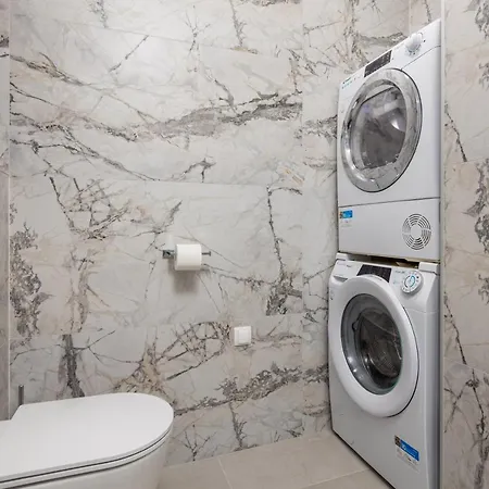 Luxury Anteo Hills With Parking Garage And Balcony Apartment