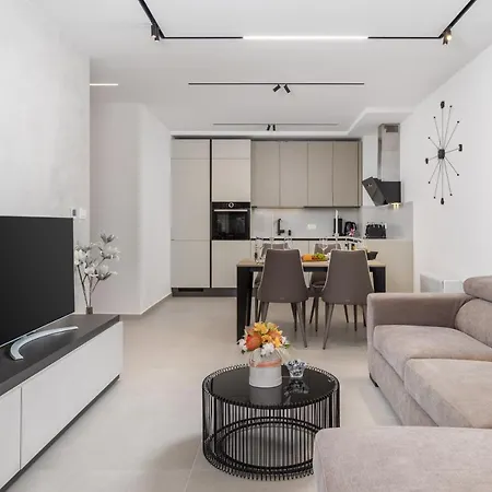 Luxury Anteo Hills With Parking Garage And Balcony * Kostrena