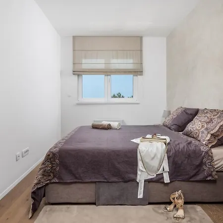 Apartment Luxury Anteo Hills With Parking Garage And Balcony