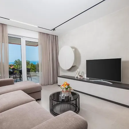 Luxury Anteo Hills With Parking Garage And Balcony * Kostrena