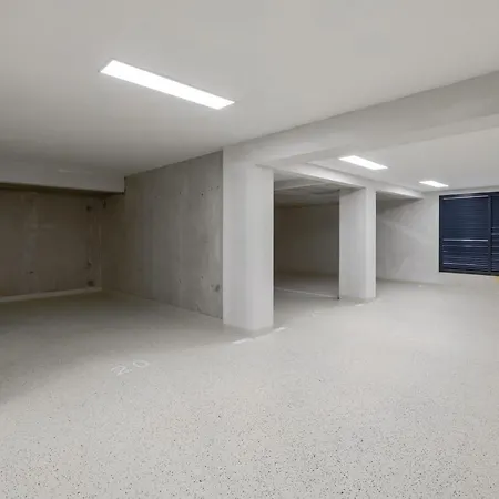 Luxury Anteo Hills With Parking Garage And Balcony Apartment *